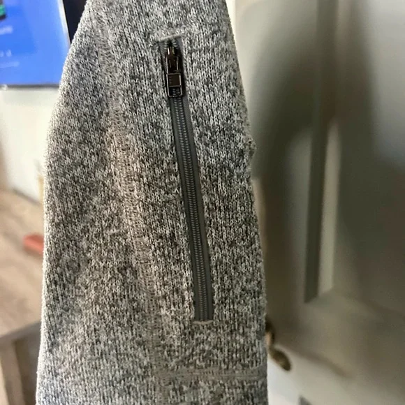 Patagonia Women’s Quarter Zip-Up Sweater in Heather Gray - Picture 5 of 6